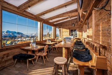 Wintergarten Kreuzwiesenalm Schmankerlhütte in der Zillertal Arena